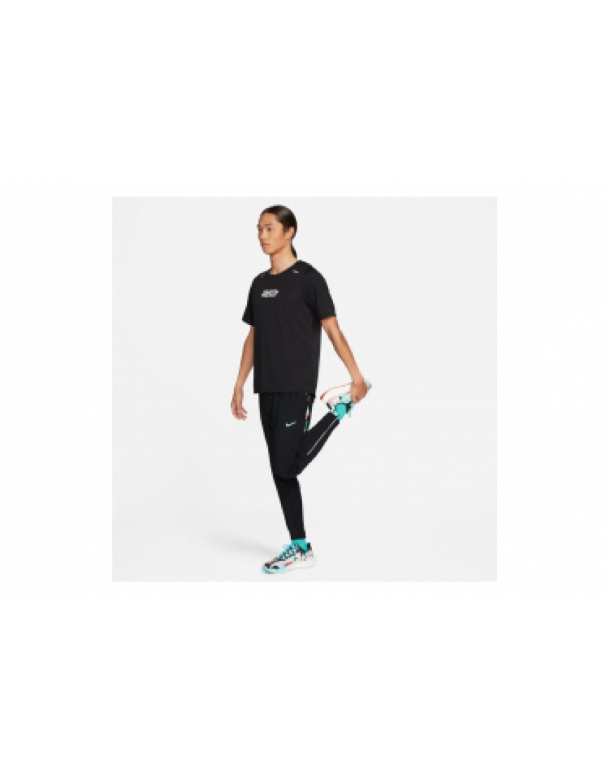 Vêtements Hauts Running Running Maillot manches courtes Nike Rise 365 Tokyo Noir Homme AX65195